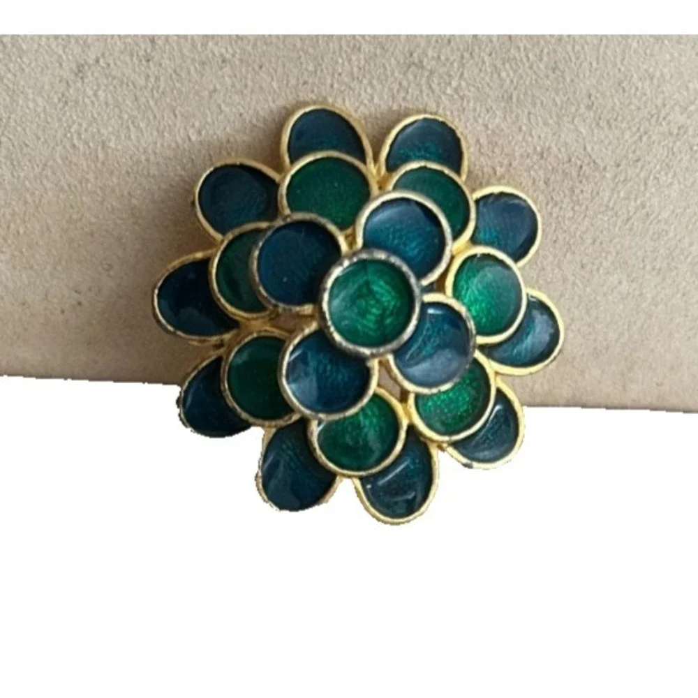 Vintage Green Enamel Flower Brooch Pin Layered Floral Gold Tone Mid Century Deco